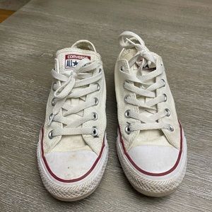 Converse off white size 6. Low top